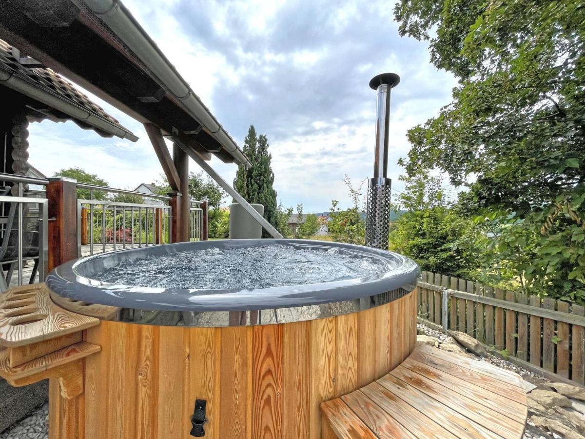 Comfortable Holiday Home With Hot Tub Teunz Zewnętrze zdjęcie