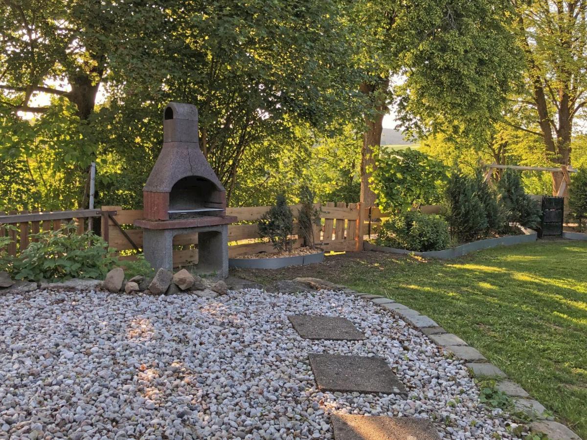 Comfortable Holiday Home With Hot Tub Teunz Zewnętrze zdjęcie